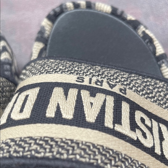 Dior Black and Tan Logo Slides - Picture 7 of 16